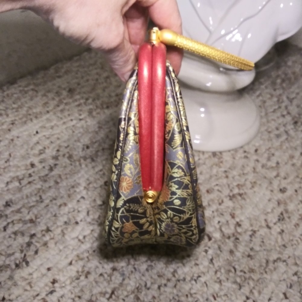 Vintage Red and Gold Floral Clutch - Picture 4 of 11